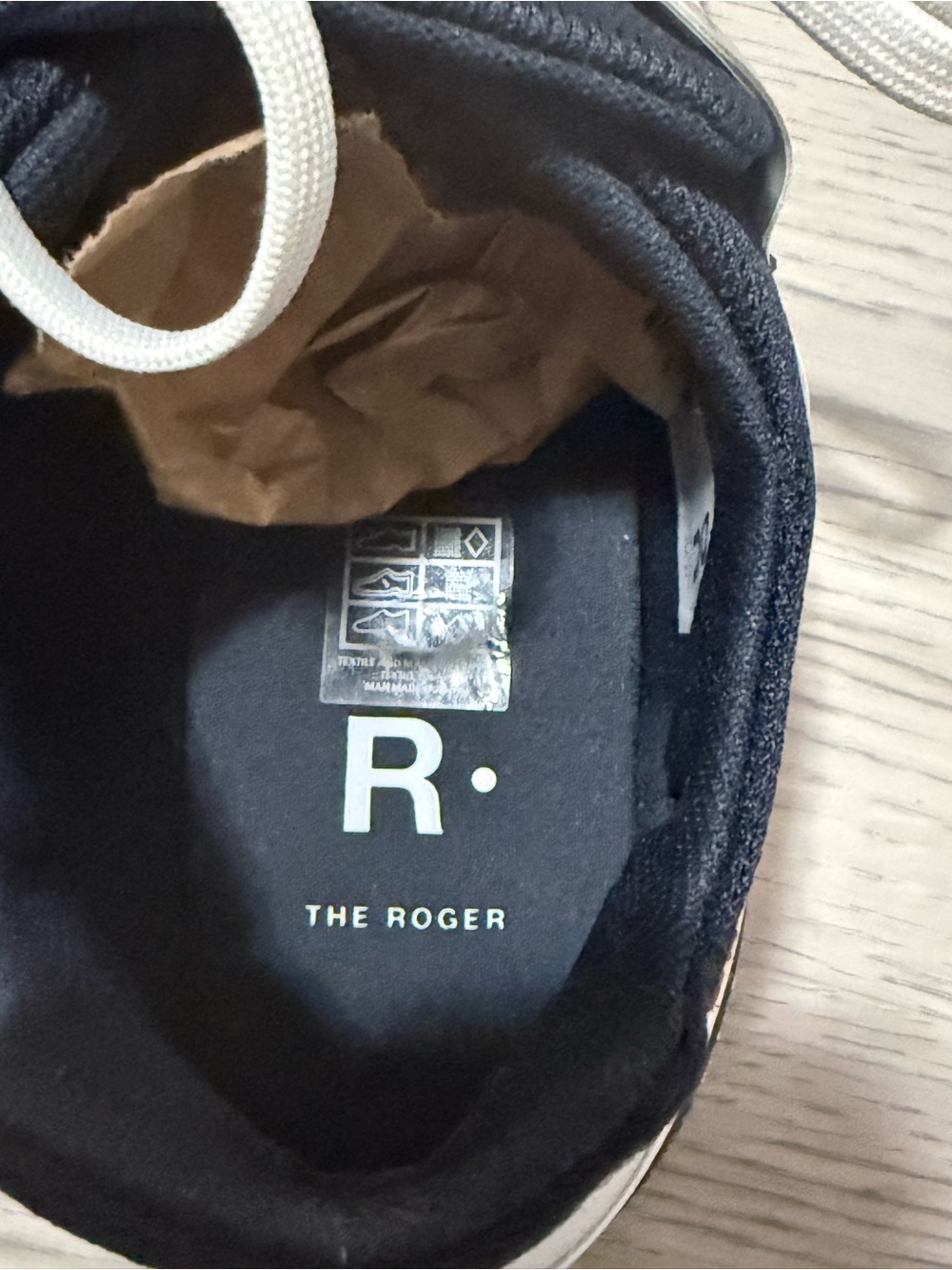 On Running The Roger Mens 14 White Navy Tennis Shoes Speedboard Vegan Leather - Picture 9 of 10
